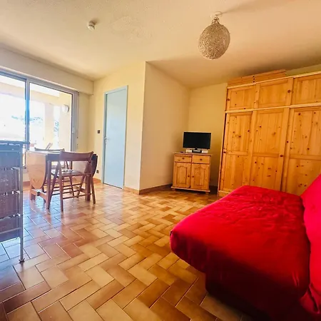 Apartment Port-vendres: T2 4 Pers Ascenseur, Loggia Ensoleillee, Pres Des Commerces - Fr-1-309-188